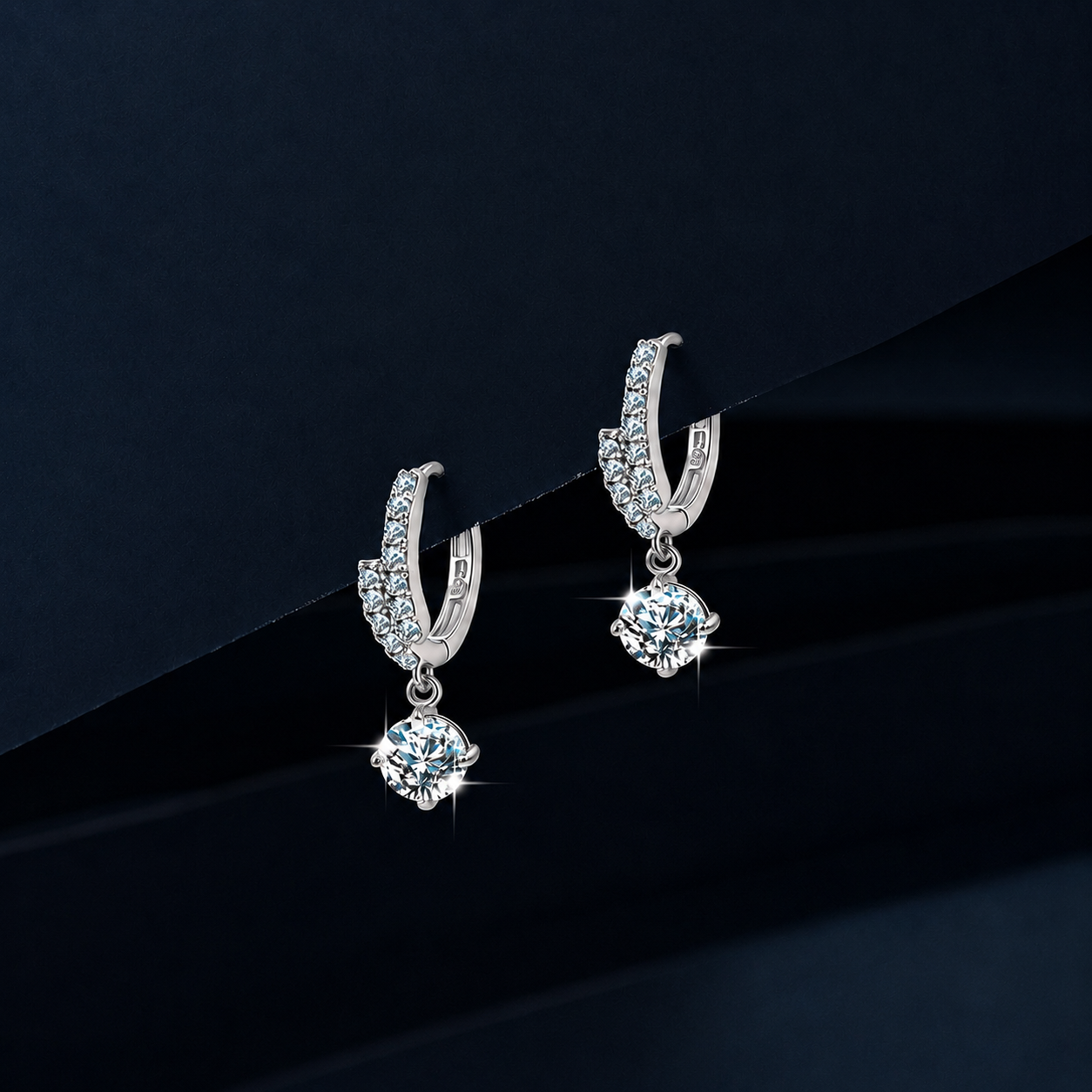 De Lumen Drop Hoop Earrings in S925 sterling silver with moissanite stones, alternate view 3